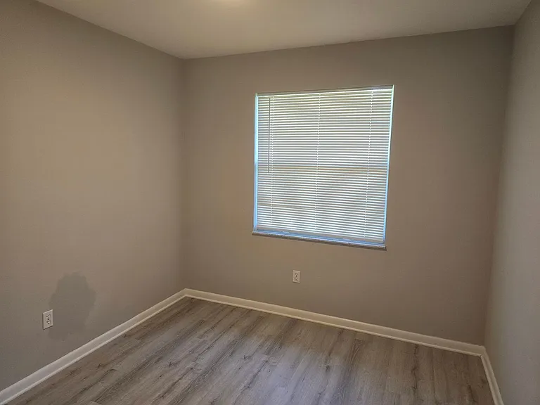 6853 Grove Rd — Photo 14