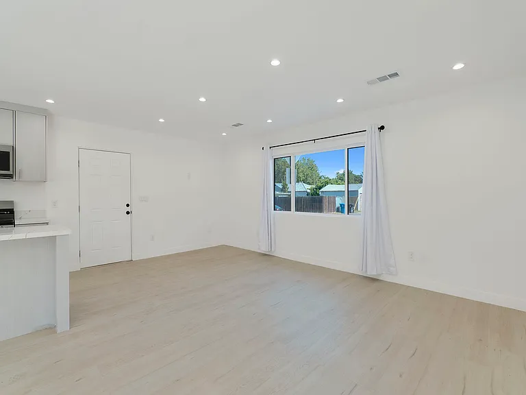 19715 Chase St — Photo 13
