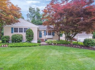 6 Cedar Rd, Pompton Plains, NJ 07444