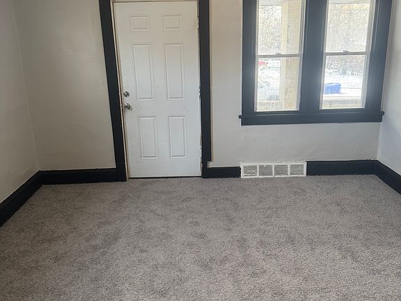 3rd image of 10307 Sophia Ave #Dn