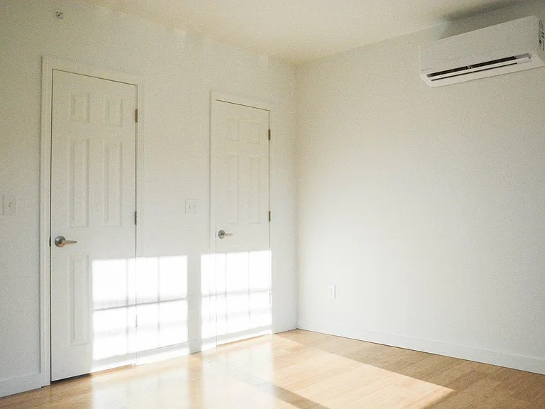 548 Main St #1 — Photo 16