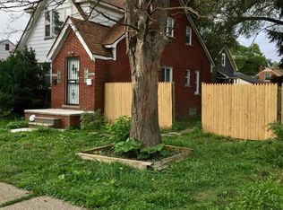 20640 Moross Rd, Grosse Pointe, MI 48224