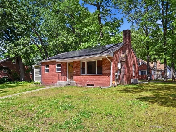 881 Roosevelt Ave, Springfield, MA 01109
