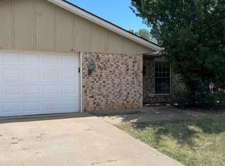 706 SW Gaylord Ave, Lawton, OK 73505