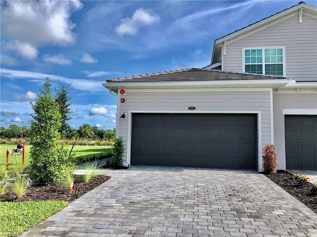 Building Photo - 43253 Water Bird Way #5811