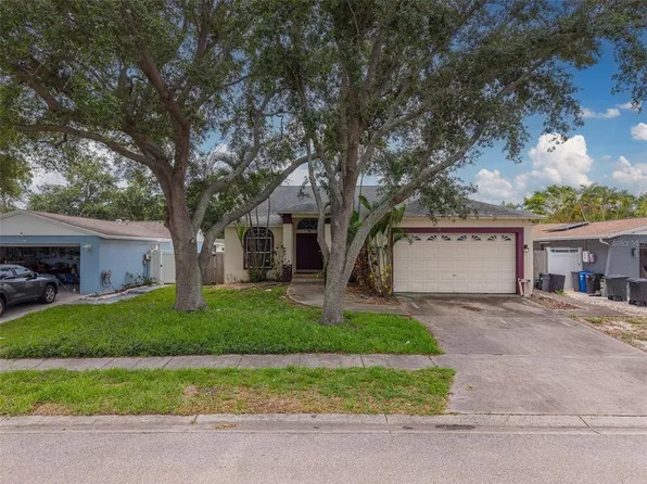 11150 Broadwood Dr N, Pinellas Park, FL 33782