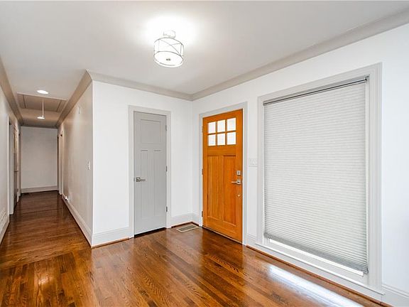 5th image of 399 Hammond Dr