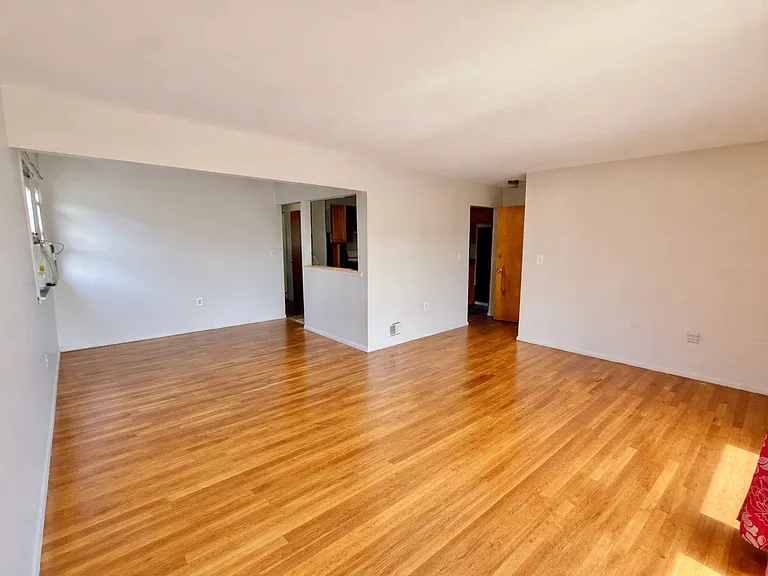 704 Port Richmond Ave #2 — Photo 1
