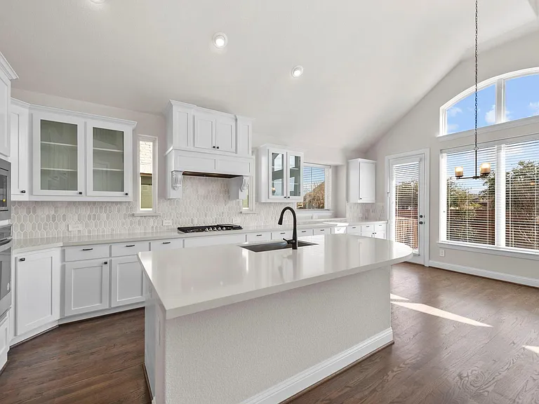 15628 Yarberry Dr — Photo 9