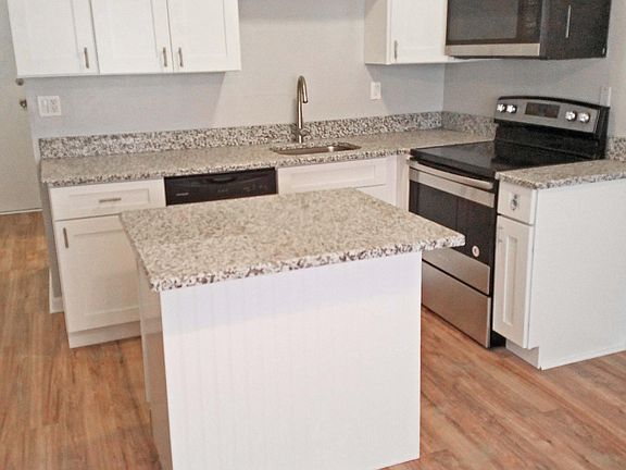 4th image of 15010 Madison Ave APT 205