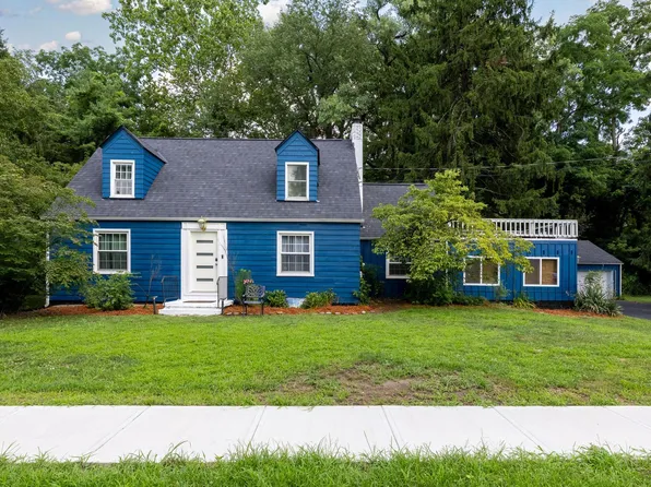128 Main St, Pataskala, OH 43062