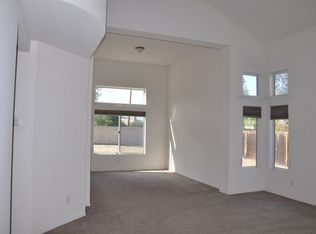 3168 Hideout Ln, Corona, CA 92882