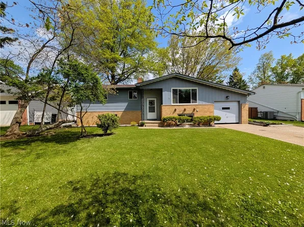16116 Lanier Ave, Strongsville, OH 44136