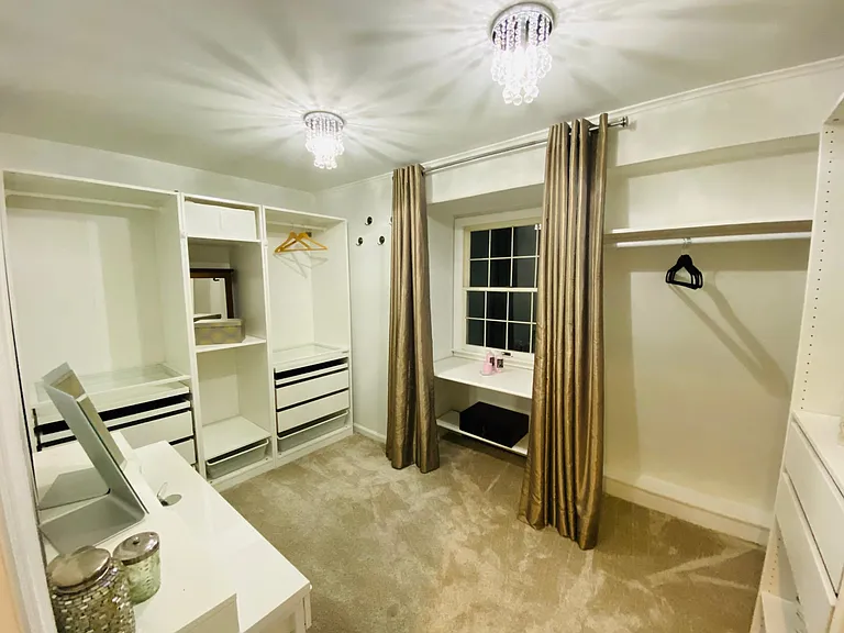 Walk in closet