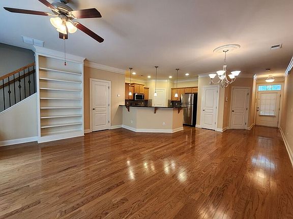 5th image of 129 Townview Dr