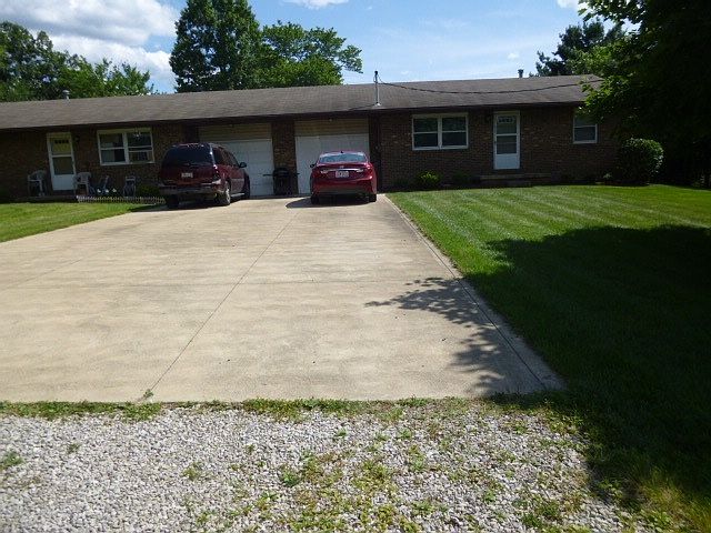 1st image of 1751 Grace Ave