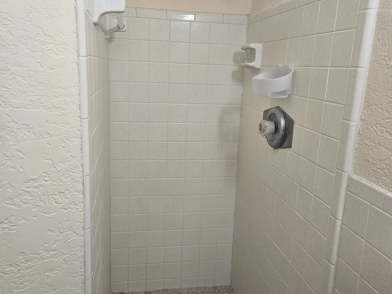 2 bed, 1144 sqft, $2,100 — Photo 4