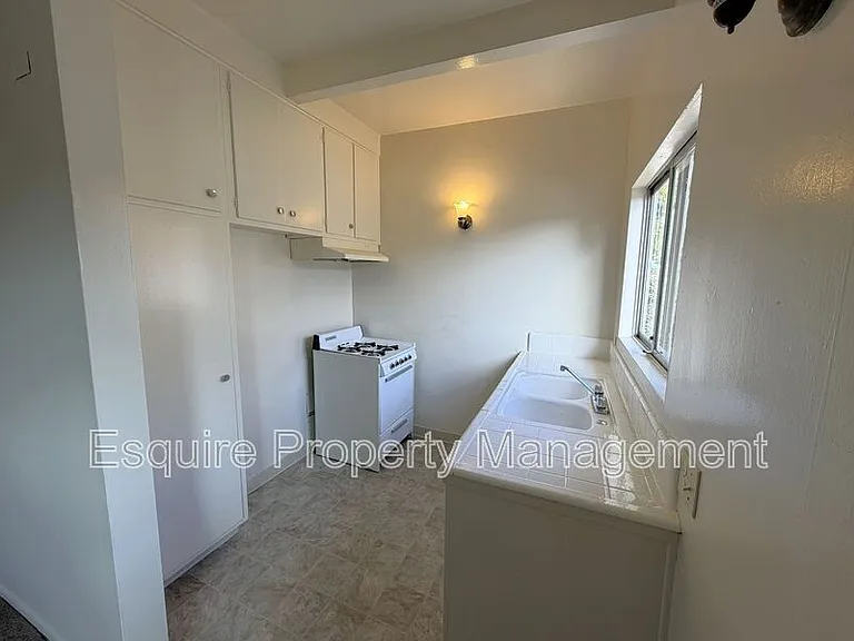 2050 N Ventura Rd #6 — Photo 11