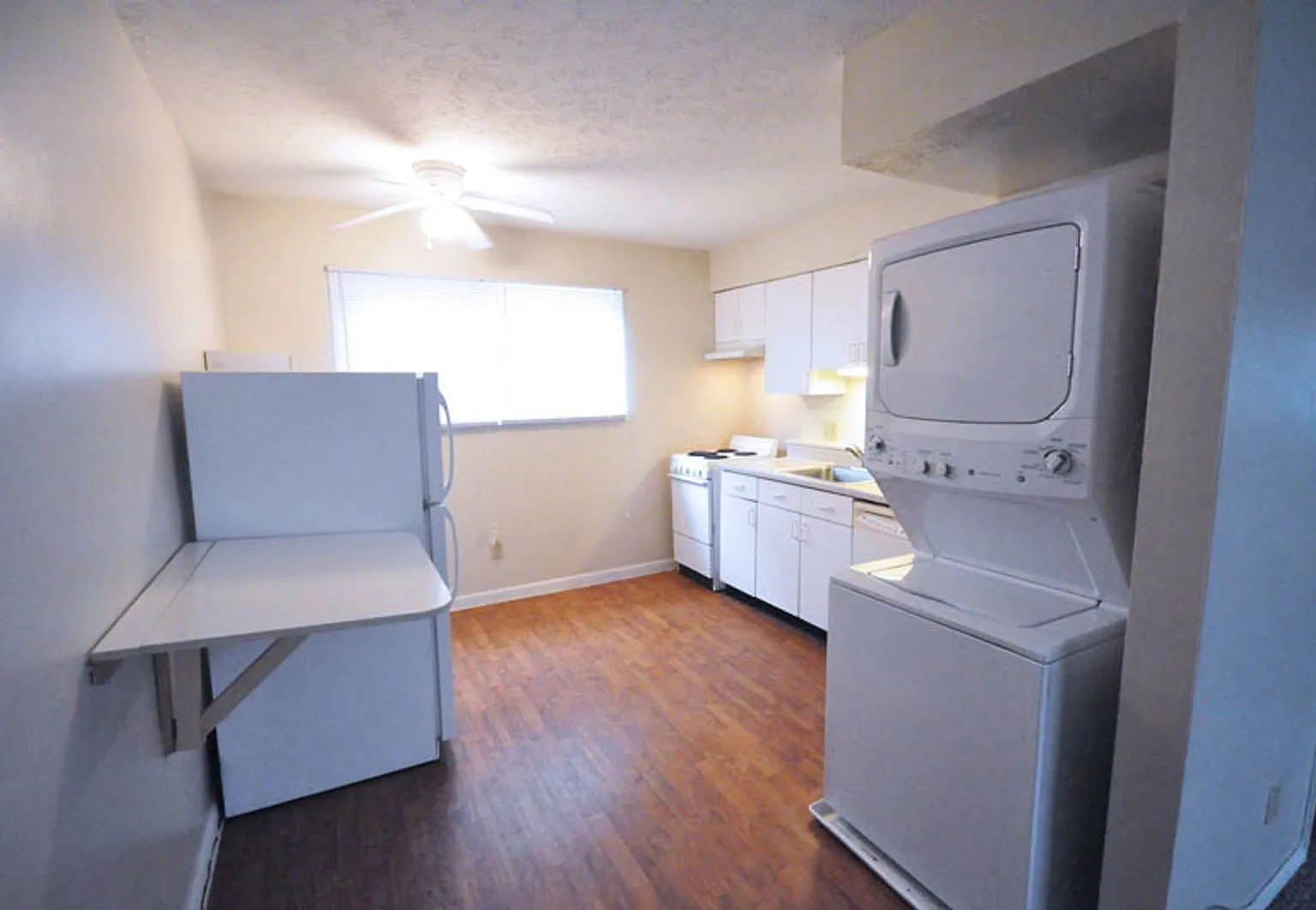 2 bed, 1.0 bath, 750 sqft, $1,645 — Photo 3