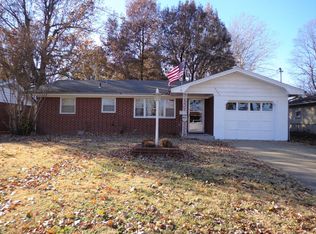 2247 N Link Ave, Springfield, MO 65803