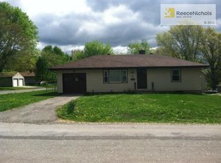 800 SW 18th St, Blue Springs, MO 64015