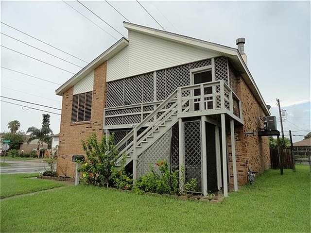2nd image of 1917 Bayou Homes Dr