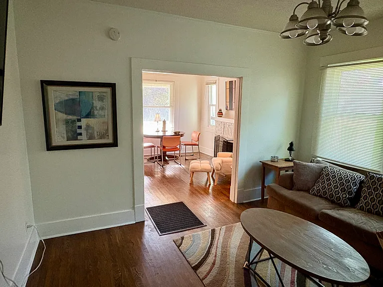 211 N Spruce St — Photo 9