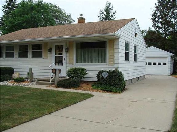 2nd image of 1213 N Hayford Ave