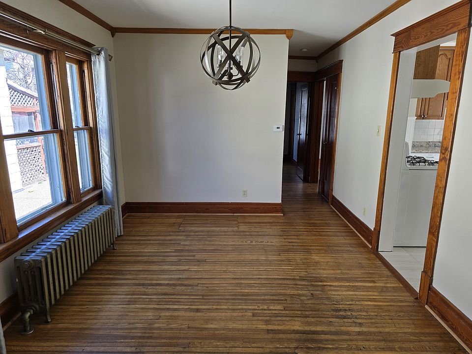 1st image of 37 Olcott Pl