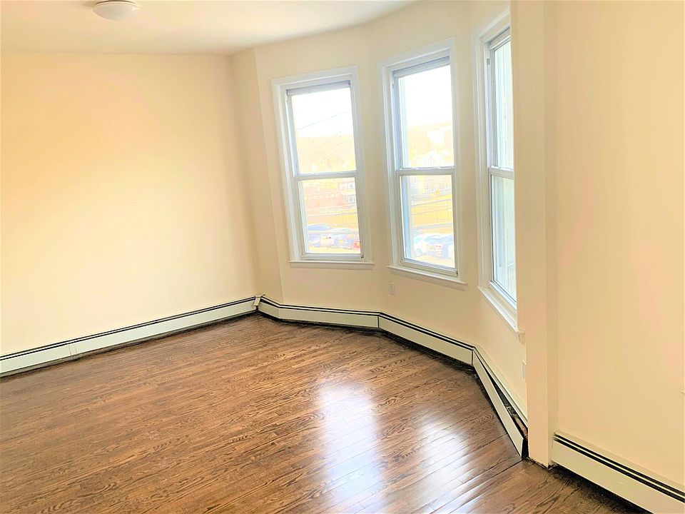 1st image of 92 Kimball Ave