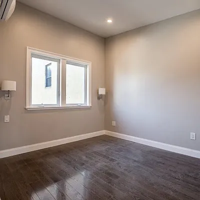 Rented by Nooklyn NYC LLC | media 18