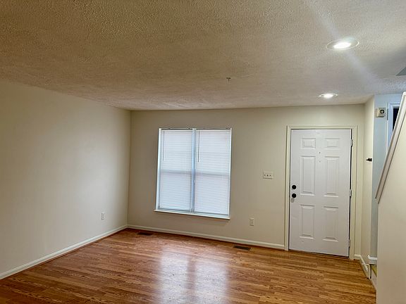 2nd image of 704 W Cherry Blossom Way