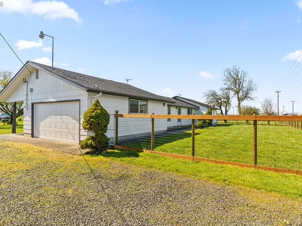 29334 Meadowview Rd, Junction City, OR 97448