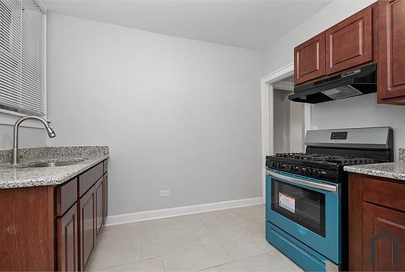 1st image of 6056 S Albany Ave APT 3