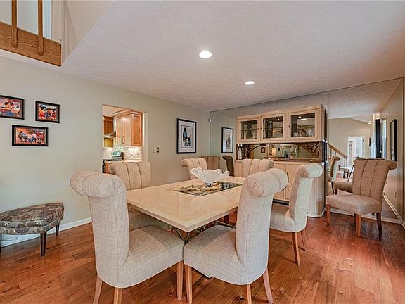 4th image of 3980 Beechmont Trl