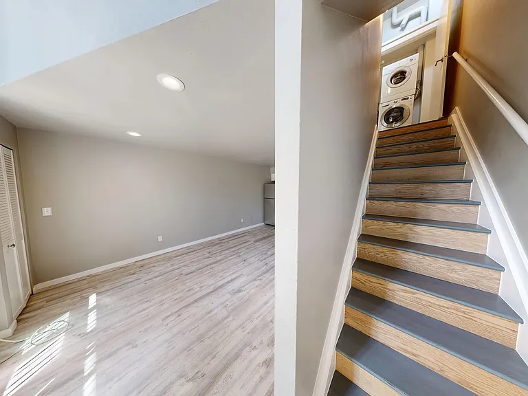 Crestview Townhomes — Photo 27