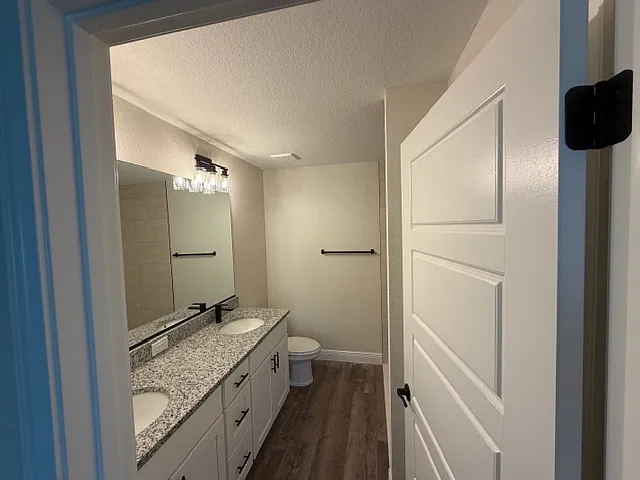 7 Locust Loop — Photo 19