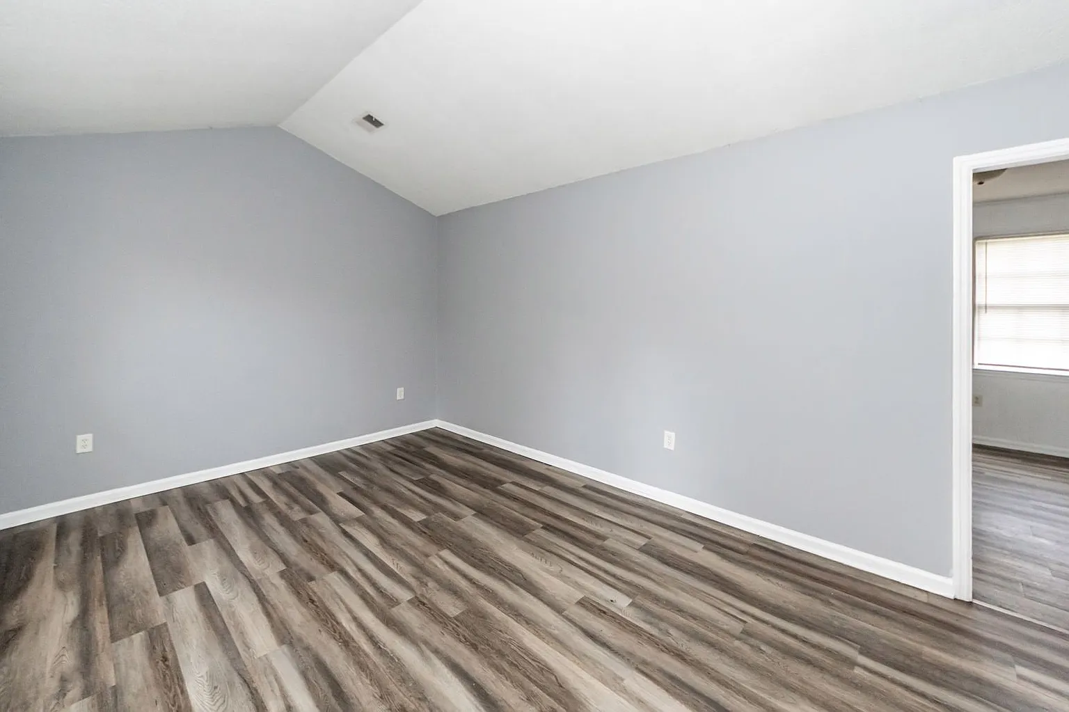 3 Bedroom, 1 Bathroom Home in Woodside Manor - Ladson — Photo 4