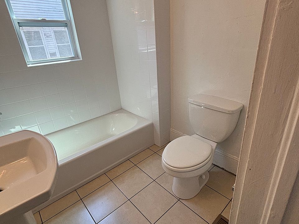 2nd image of 410 E Howard Ave APT 2