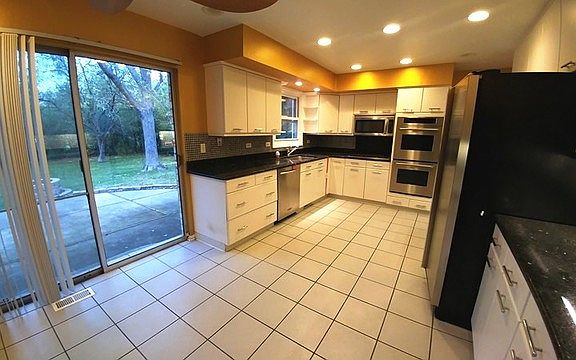 2nd image of 1146 Williamsburg Dr