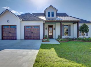 102 Cascade Palm Ct, Youngsville, LA 70592