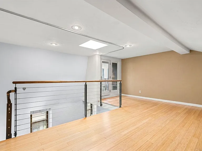 148 F St #4 — Photo 10