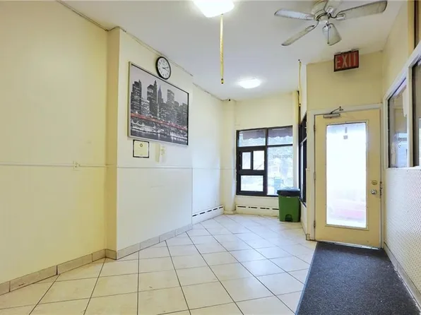 200 Bay St, Staten Island, NY 10301