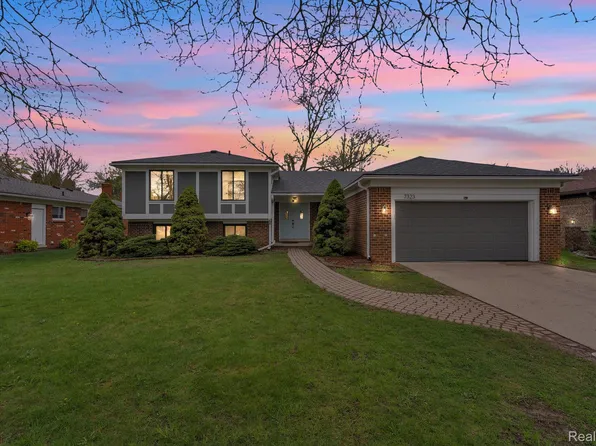 7323 Burgundy St, Canton, MI 48187