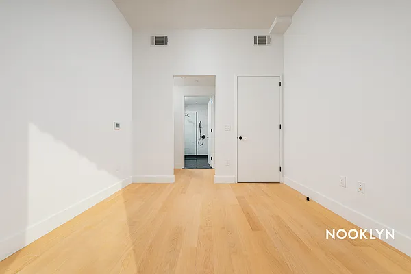 Rented by Nooklyn NYC LLC | media 53