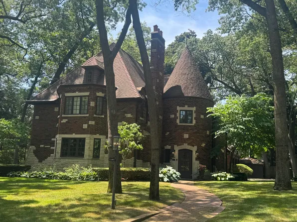 935 Cambridge Dr SE, East Grand Rapids, MI 49506