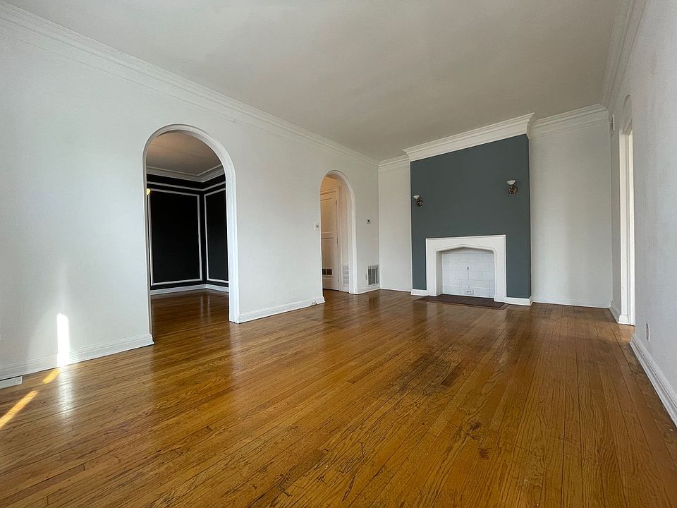 Building Photo 5