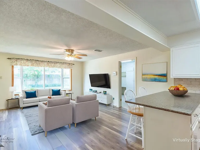3317 Santa Monica Dr — Photo 7