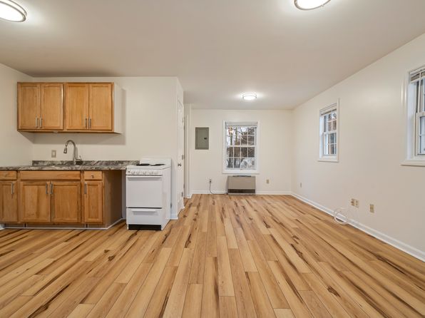 3 Old Blue Point Rd #103