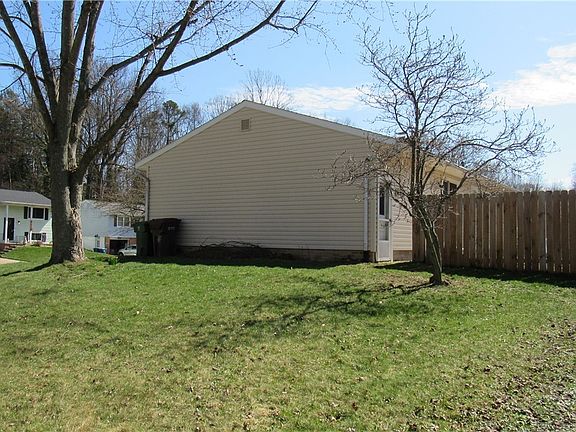 5th image of 389 Riverview St